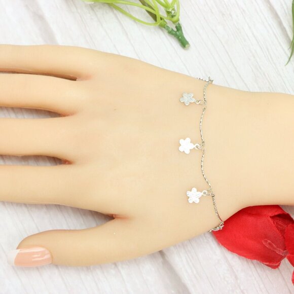 "Trendy Handmade Bracelet – A Thoughtful Gift for Girls & Women | UNVRC1086 - Picture 3 of 10